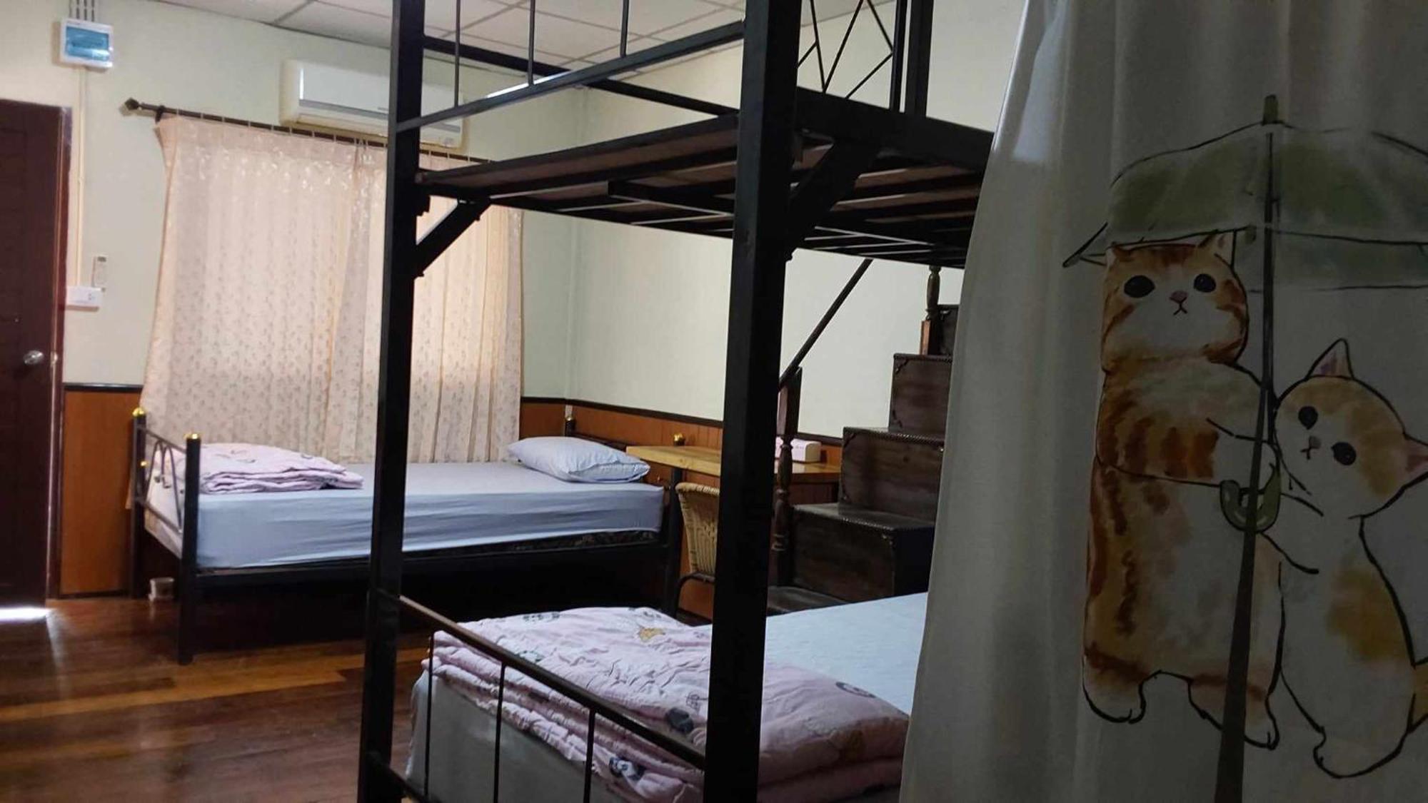 V House Hotel Phra Nakhon Si Ayutthaya Exterior photo